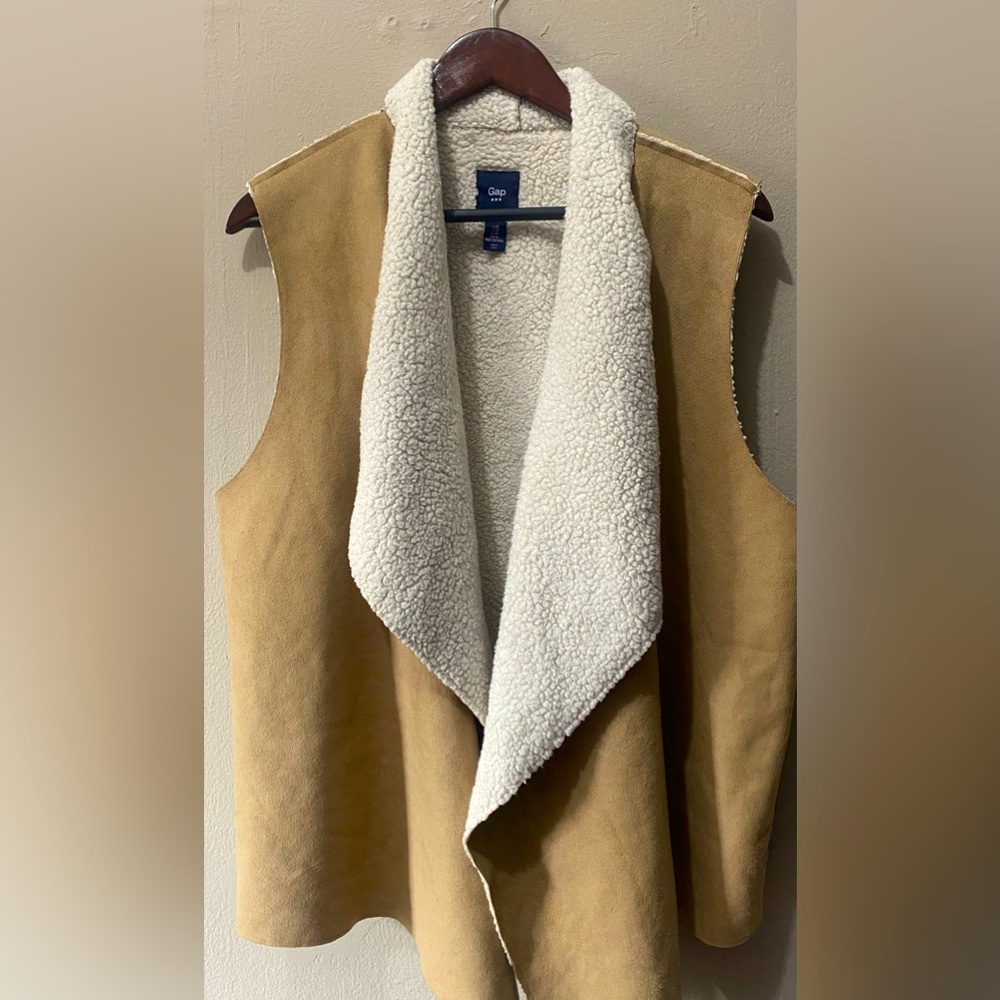 Gap suede vest NWOT